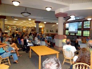 the crowd at the Princeville library watching the presentation