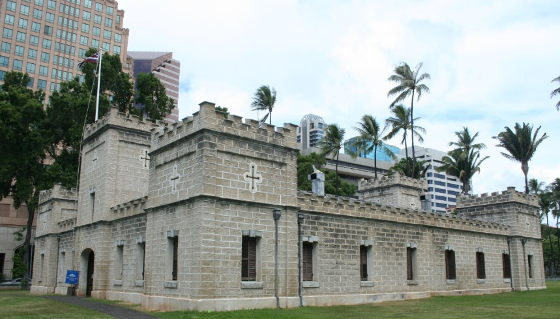 Photograph of Hale Koa, also known as 'Iolani Barracks building